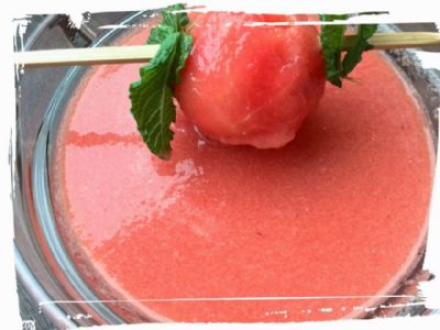 Gazpacho de sanda a la albahaca